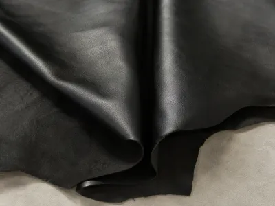 Cuero Línea Formal — detalle 3